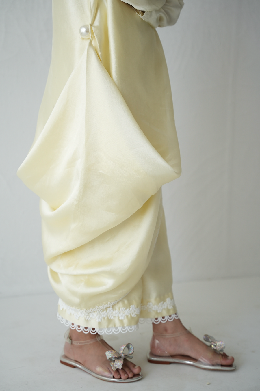 Mini Vera - Butter Yellow
