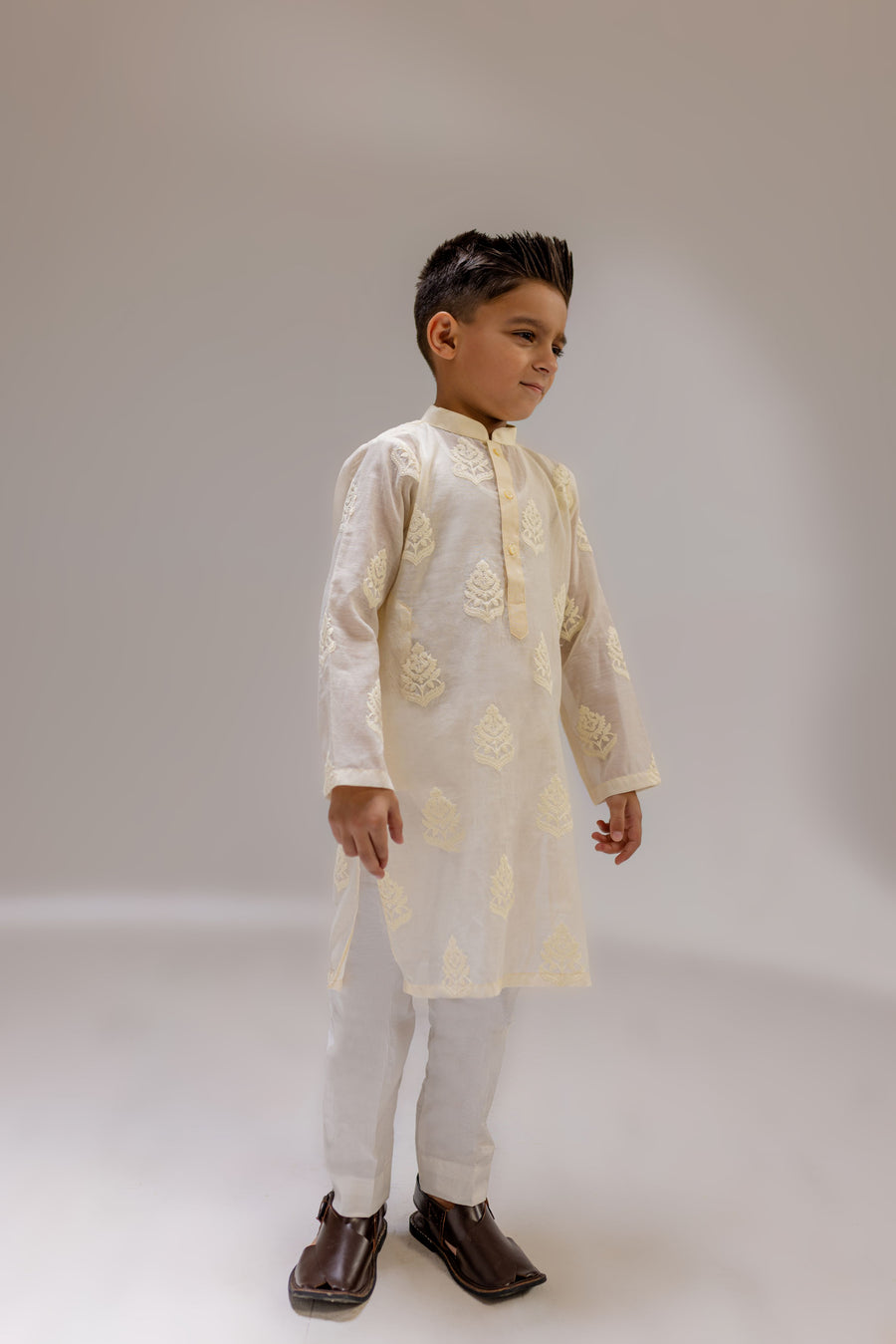 Mekael Embroidered Kurta Set