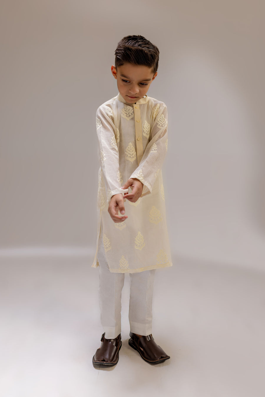 Mekael Embroidered Kurta Set